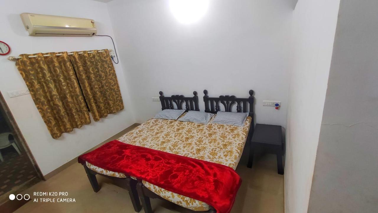 Chandraprabha Nyahari Niwas Mālvan Exterior foto