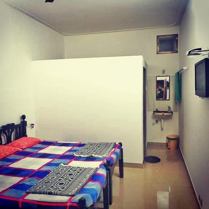 Chandraprabha Nyahari Niwas Mālvan Exterior foto